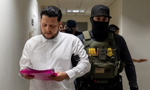 Detenciones de ICE en cortes de inmigración generan alarma