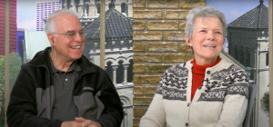 La Oficina de Misiones Globales de la Arquidiócesis de Chicago presenta un programa mensual sobre el espíritu misionero en todo el mundo, y en 2025 entrevistó a los misioneros laicos de Maryknoll Celine y Don Woznica, que habían regresado de su misión.