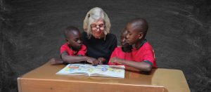La Misionera Laica Maryknoll Theresa Glaser que sirve desde hace dos años en Kitale, Kenia, afirma que en la misión ha encontrado “la mayor recompensa”. (Teresa Glaser, MKLM/Kenia)