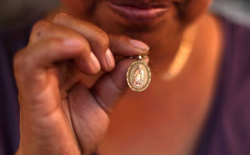 Católicos rezan por fin de redadas en Misa de inmigrantes en LA