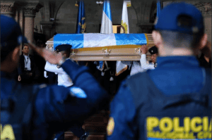 Honras fúnebres de 8 agentes de seguridad. (Ministerio de Gobernación / Guatemala).