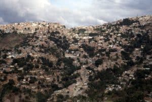 Imagen destacada: Una comunidad en Caracas, Venezuela. (Cortesía de Leo Shea, M.M./Venezuela)