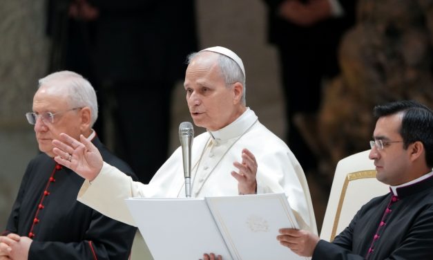 León XIV: en la Biblia, “Dios habla a los hombres como amigos”