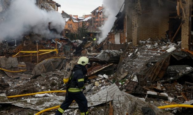 A cuatro años de la invasión rusa el pueblo ucraniano “resiste, confía y reza”