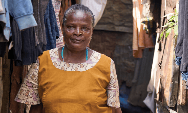 Las manos y pies de Cristo en Kenia
