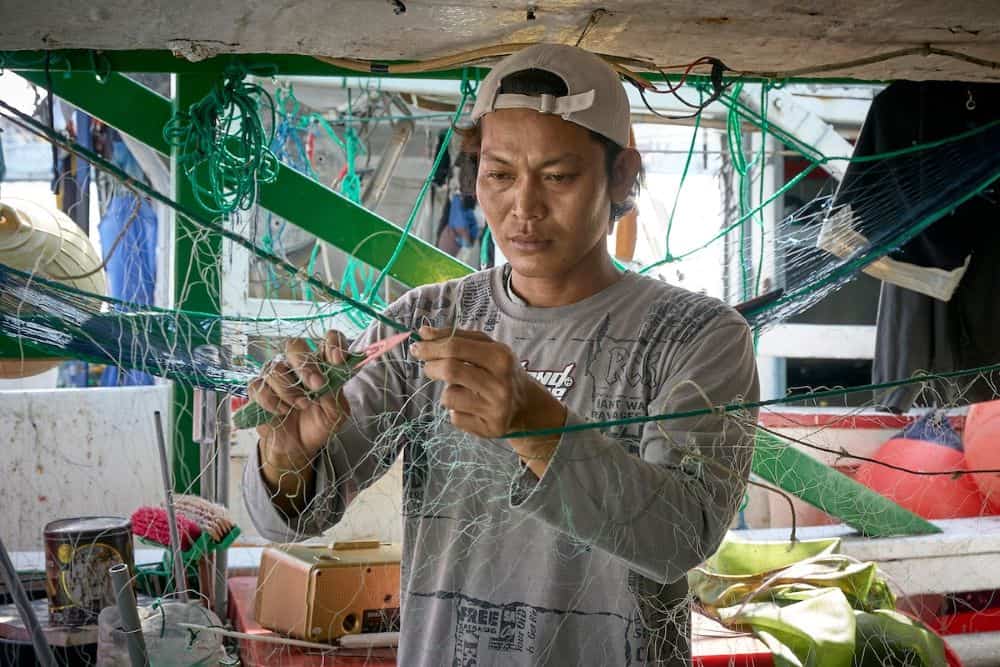 Los 20 mil marineros atrapados en Ormuz “viven una angustia constante”