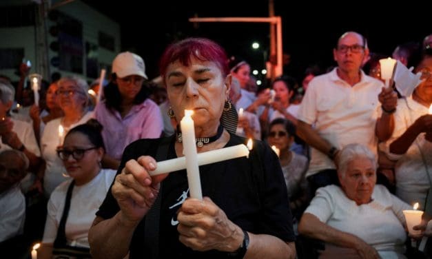 Iglesia en Colombia condena atentados terroristas y pide paz