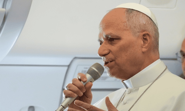 Papa a Trump: “Bienaventurados los constructores de paz”