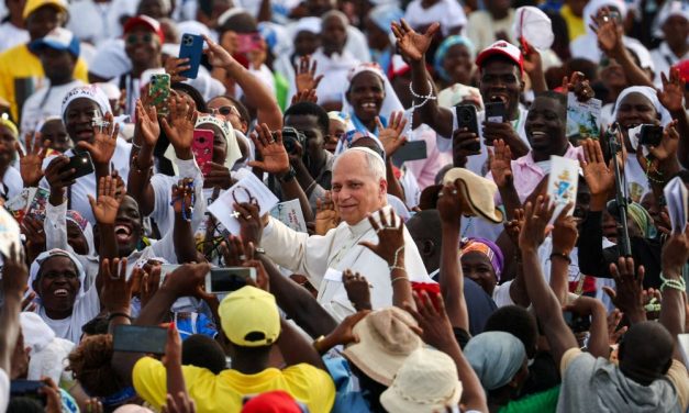 El Papa León XIV lleva un mensaje de paz y esperanza a África