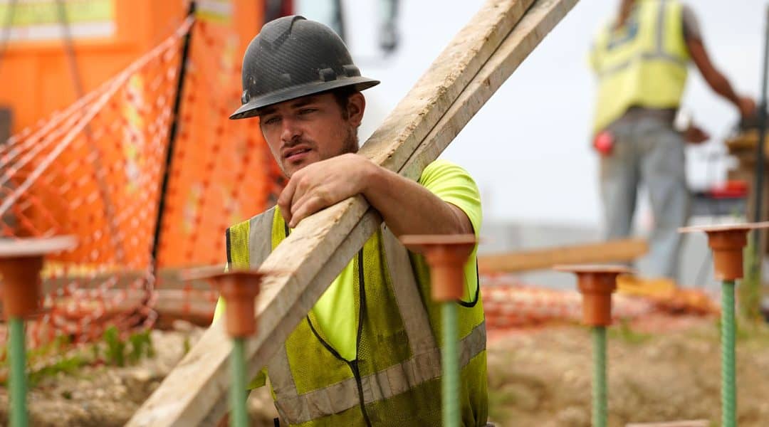 Deportaciones masivas afectan la economía y reducen el empleo en EE. UU.
