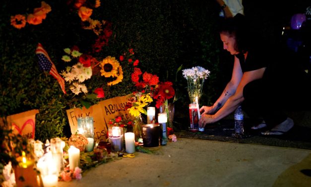 Católicos expresan solidaridad tras dos muertes a manos de agentes de ICE
