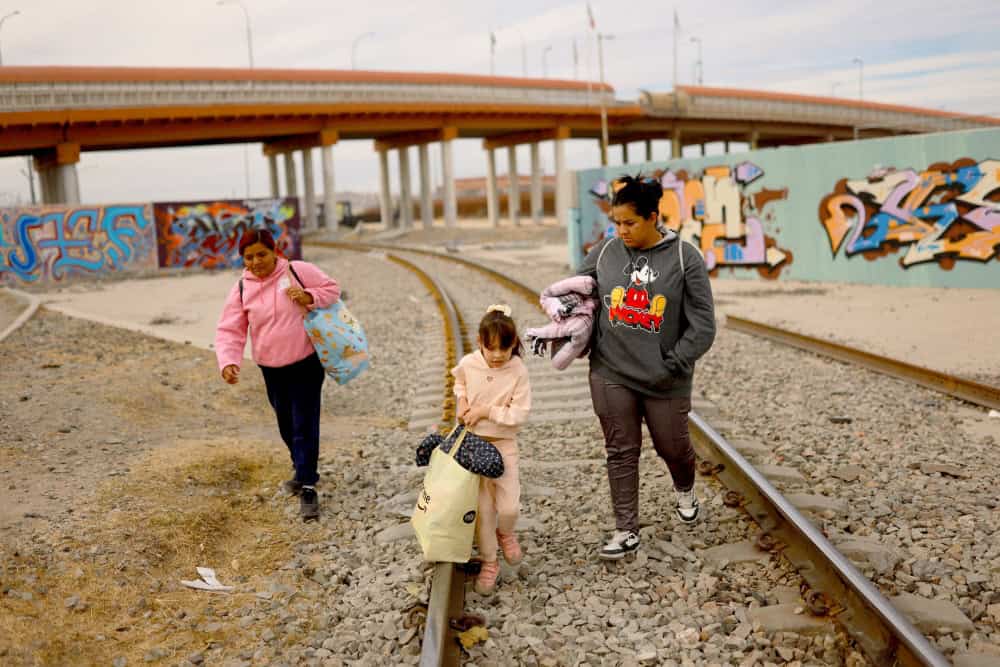El Paso cierra programa para menores ante fondos retenidos
