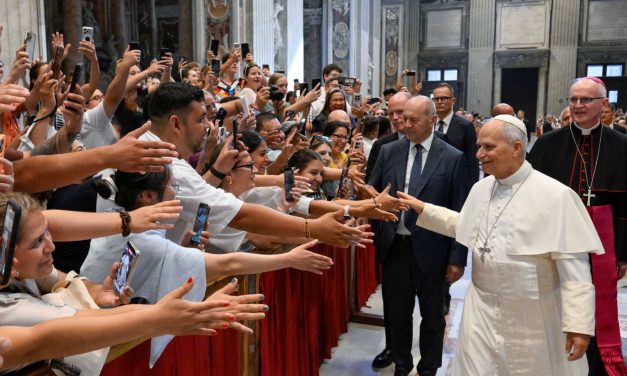 Papa León XIV anima a redescubrir la Liturgia de las Horas