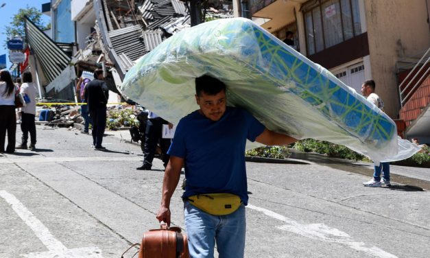 El Papa León XIV ora por las víctimas del terremoto en Colombia