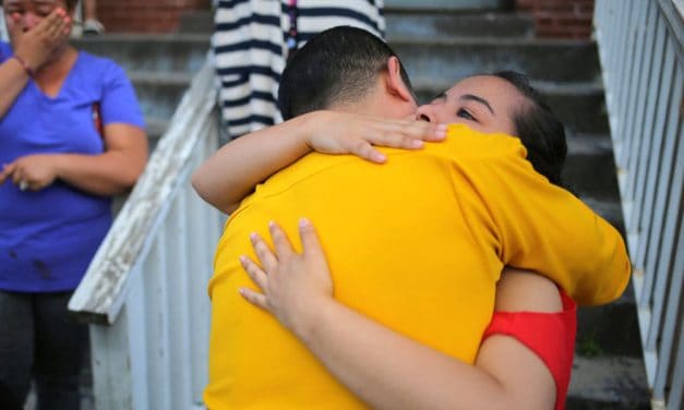 Más de 270 líderes religiosos piden al gobierno prorrogar el TPS a salvadoreños