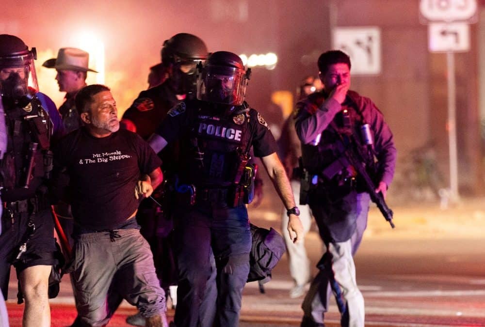 Obispo de Texas condena tiroteo de ICE y pide se respete la dignidad humana