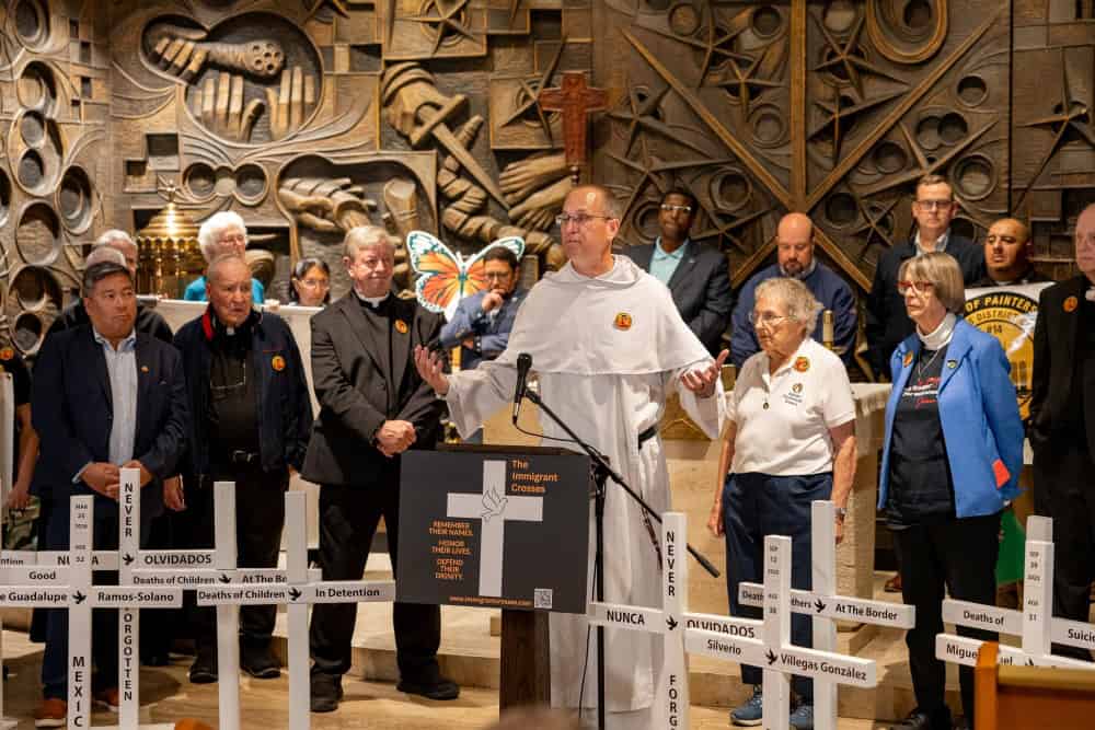 Memorial recuerda a fallecidos bajo custodia o en operativos del ICE