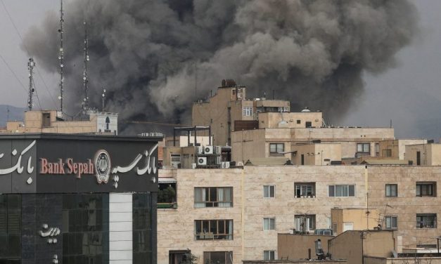 EE. UU. e Israel atacan a Irán, iniciando una guerra y conmocionando a católicos en el Medio Oriente