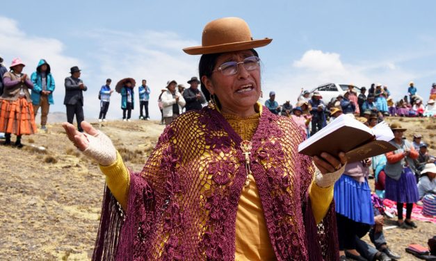 Crisis social en Bolivia: obispo implora una “pausa humanitaria”