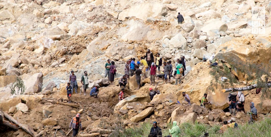 Damnificados por deslizamiento de tierras en Papúa Nueva Guinea