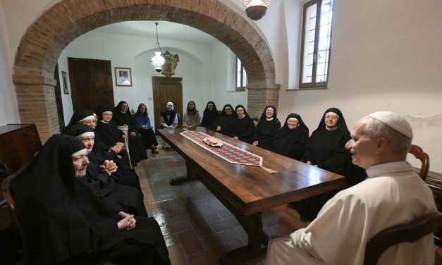 Aniversario papal: unidad y comunidad son el corazón del pontificado